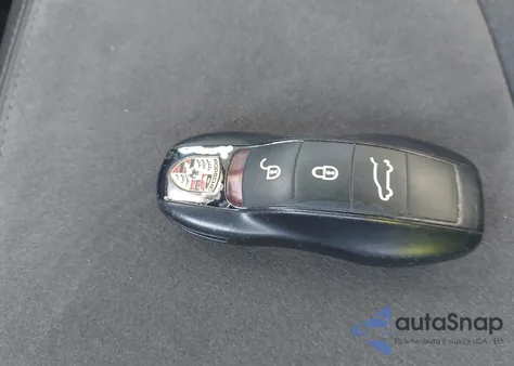 2017 Porsche Macan Gts z USA, uszkodzony, nr VIN WP1AG2A58HLB52655